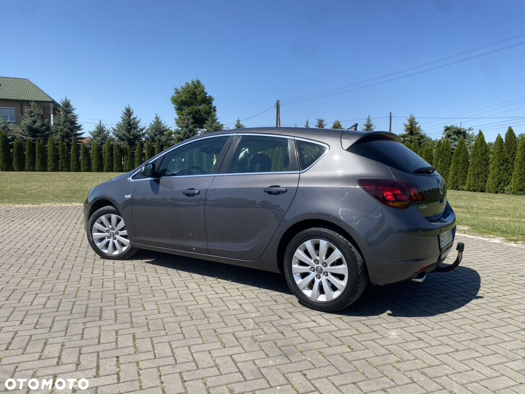 Opel Astra 1.6 Turbo Sports Tourer Automatik - 10