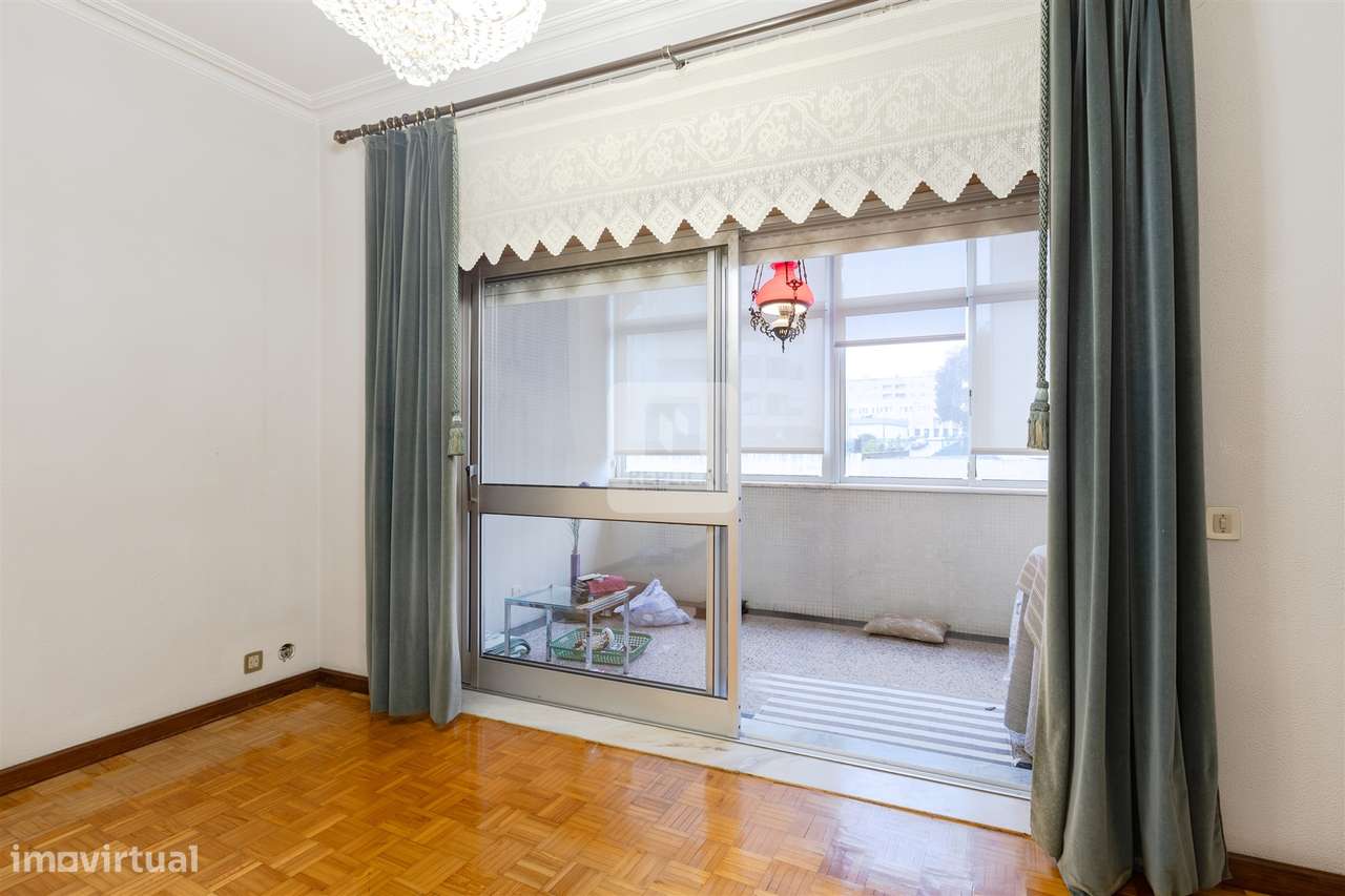 Apartamento T4 no Centro de Vila Nova de Gaia - Grande imagem: 5/23