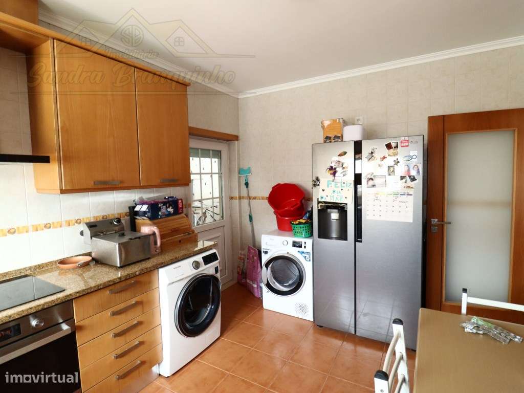 Moradia T3 com garagem e logradouro-7