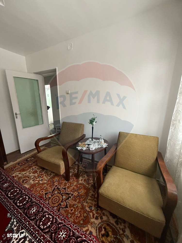 Apartament cu 3 camere de închiriat - Imagine principală: 3/8