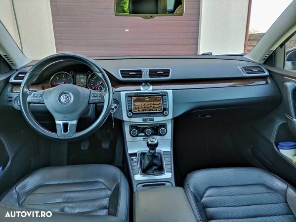 Volkswagen Passat 2.0 TDI BlueMotion Tehnology Comfortline - 10