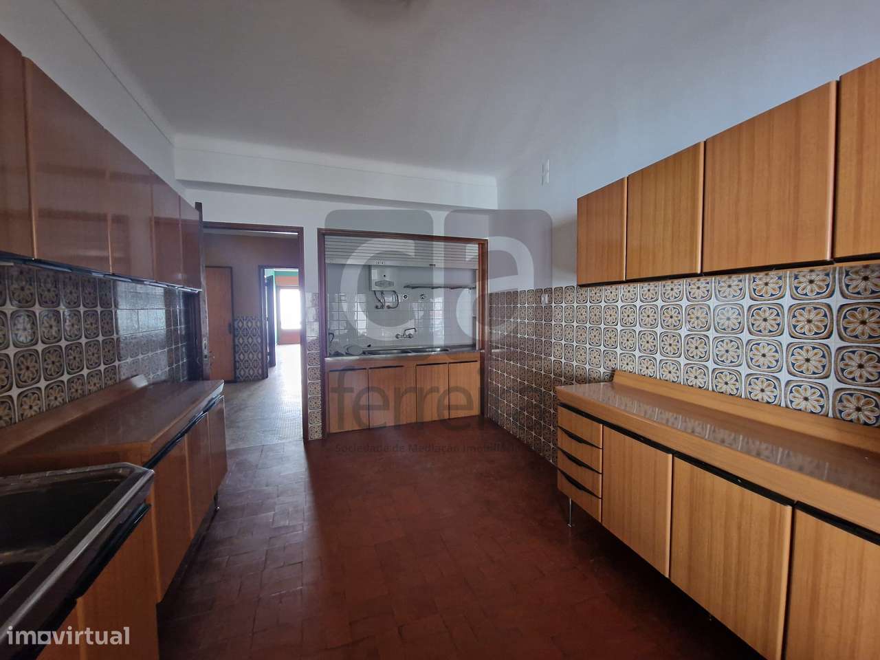 Moradia T4+2 em Almeirim com garagem e quintal - Grande imagem: 4/45