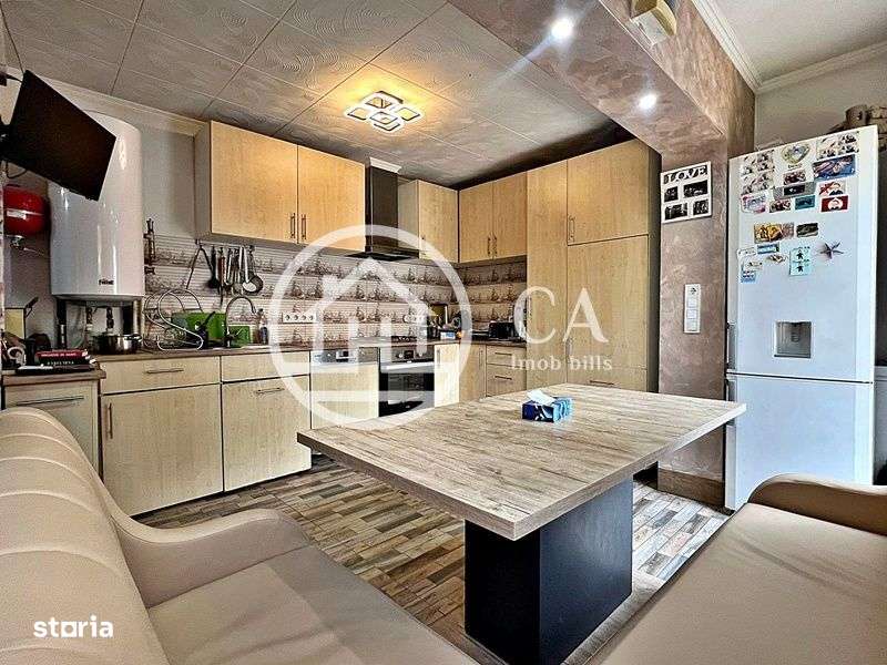 Apartament de vânzare la curte comuna cu 3 camere, Ultracentral,Oradea - Imagine principală: 1/9