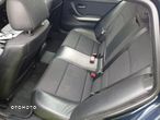 BMW Seria 3 318d DPF Touring - 17