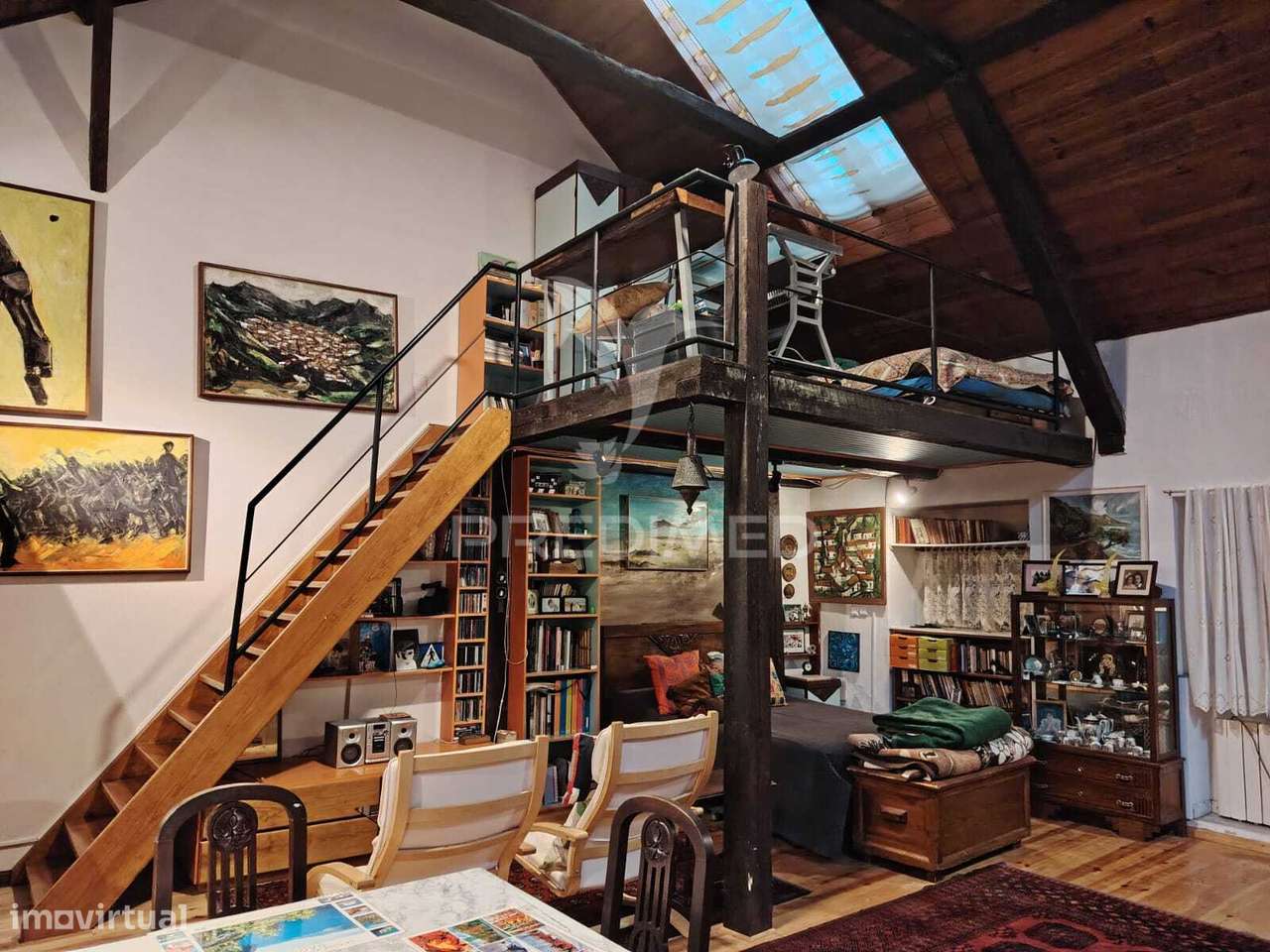 Arrendamento de Moradia T0 com duas Mezzanines no Barreiro - Grande imagem: 2/15