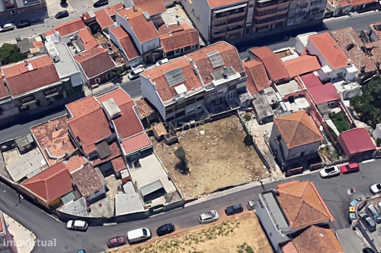 Terreno com viabilidade de construção de 20 apartamentos no centro de - Grande imagem: 2/15