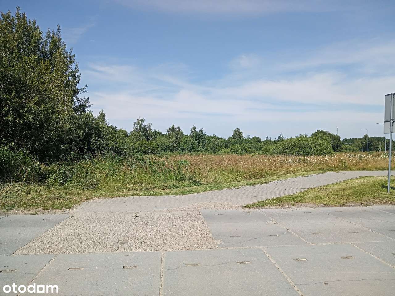 DZIAŁKA NA OSIEDLU UNII EUROPEJSKIEJ – POMIĘDZY UL: DUŃSKĄ I BELGIJSKĄ-0