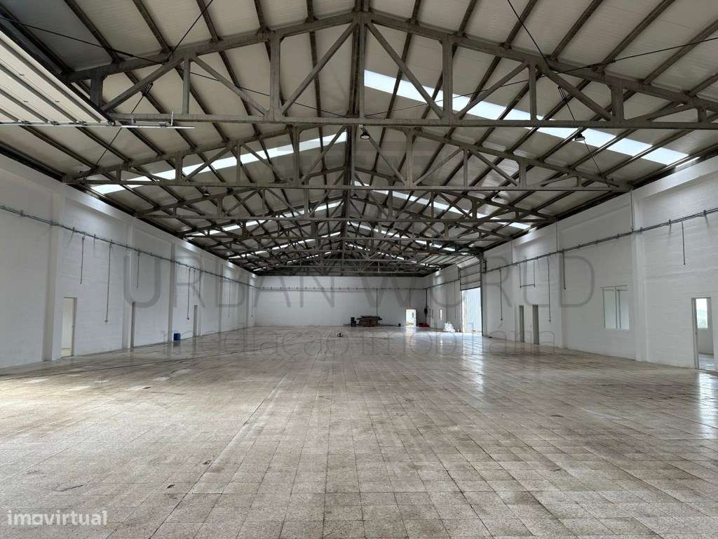 Armazém Industrial - Recuperado , Rio de Moinhos, Abrantes, 1.867 m² - Grande imagem: 1/40