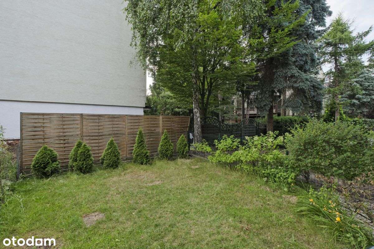 Segment w cichej części Ursynowa-17