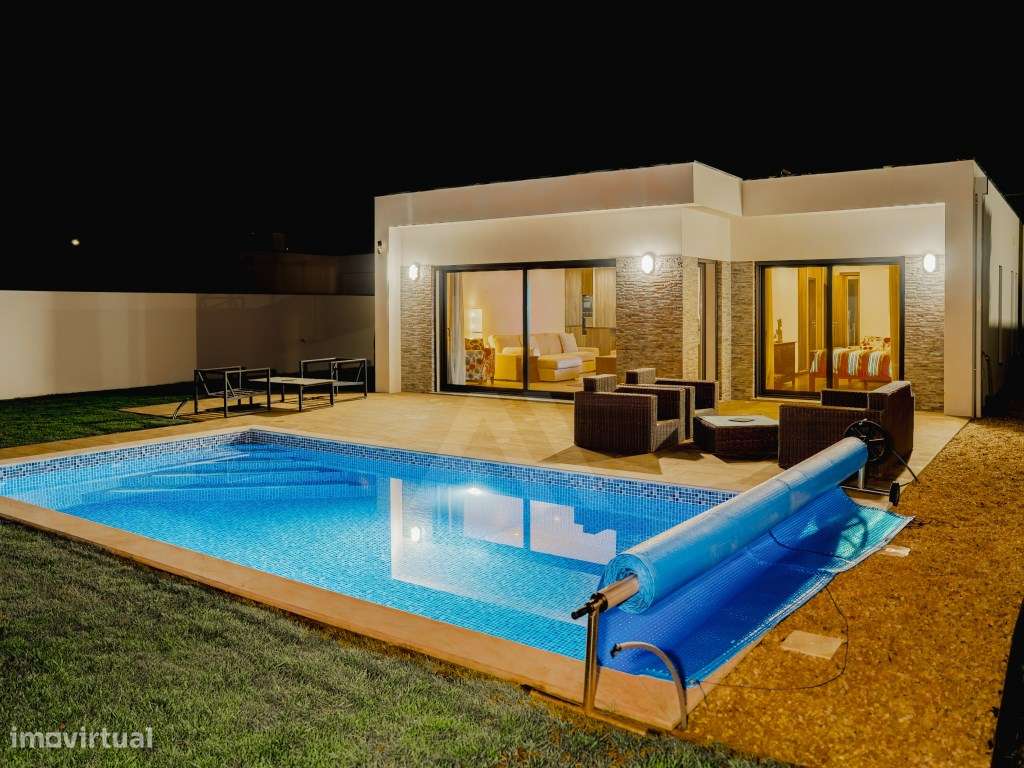 Moradia T3 com Piscina a 5 Minutos da Lagoa de Óbidos-10