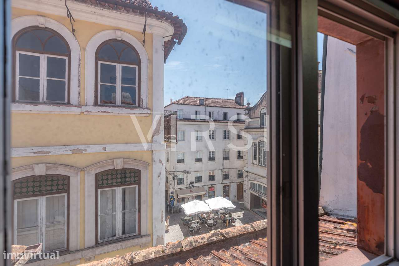 Prédio em plena baixa da cidade - centro Coimbra-25