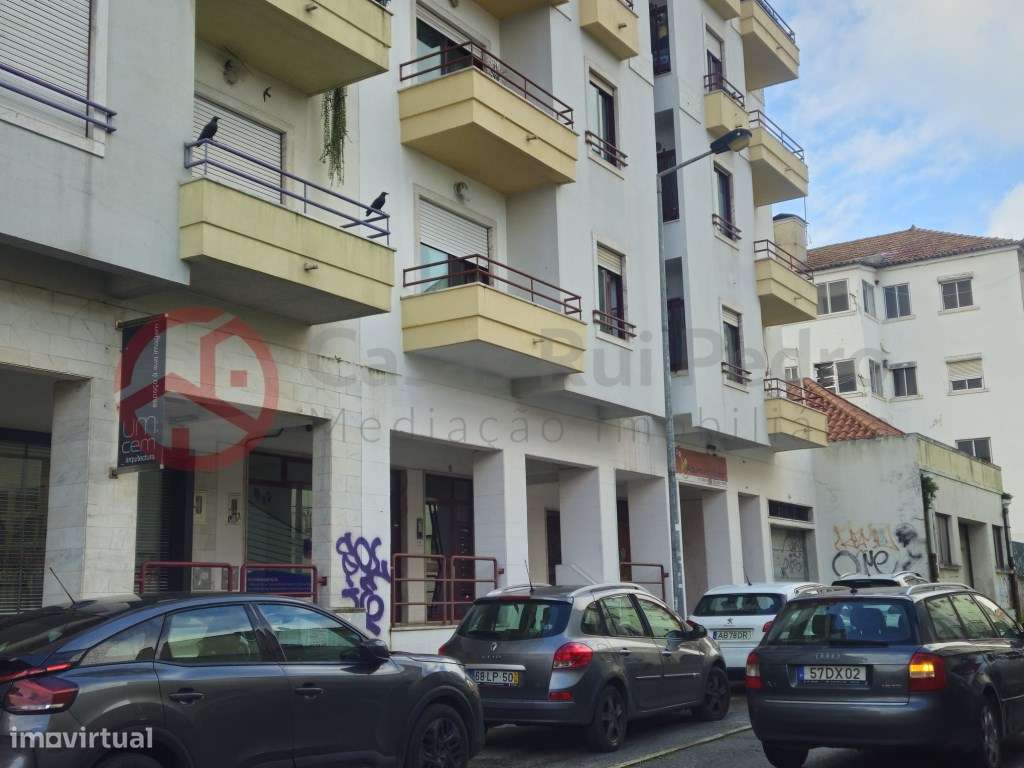 Garagem no Centro da Cova da Piedade - Grande imagem: 4/7