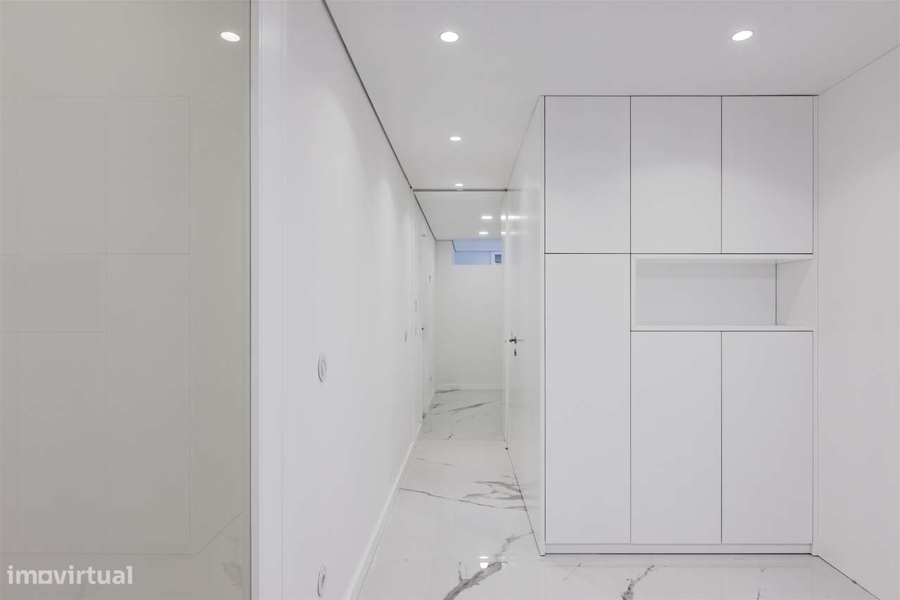 T3 Avenida da Boavista | T3 Garagem e Varanda Lordelo do Ouro Porto-11