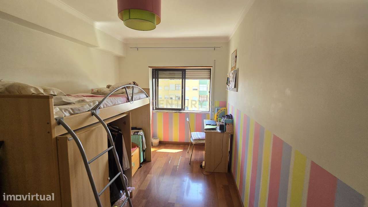 Apartamento T2 em Excelente Estado – Casquilhos, Barreiro-8