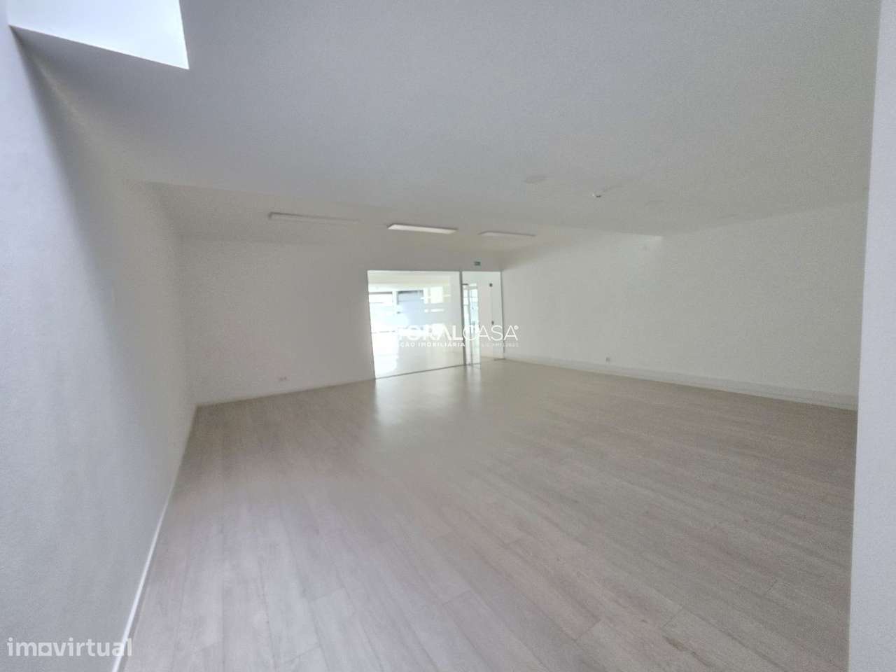 Loja para Comércio com 220 m2-12