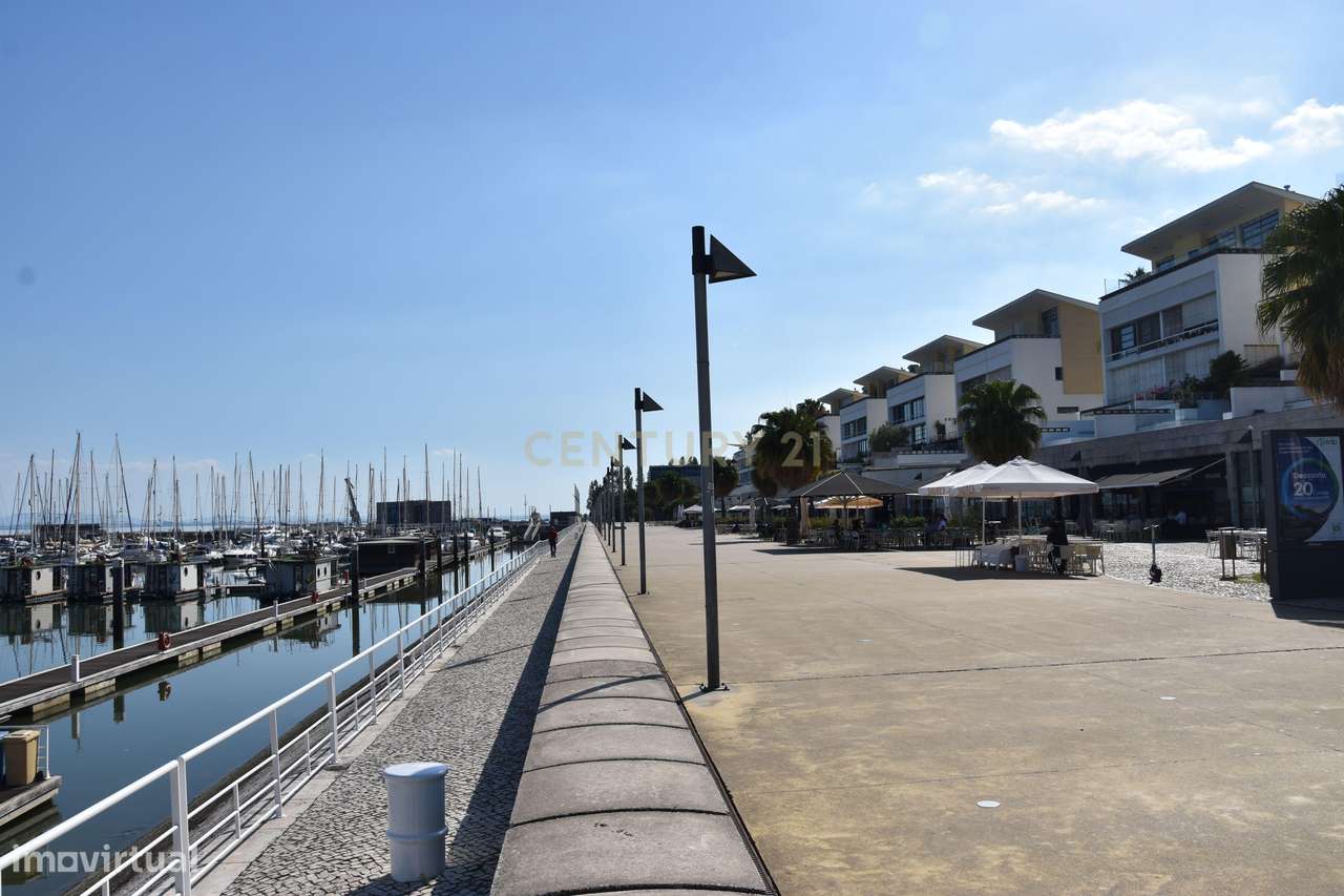 Loja- Restaurante/Bar na Marina do Parque das Nações - Grande imagem: 5/36