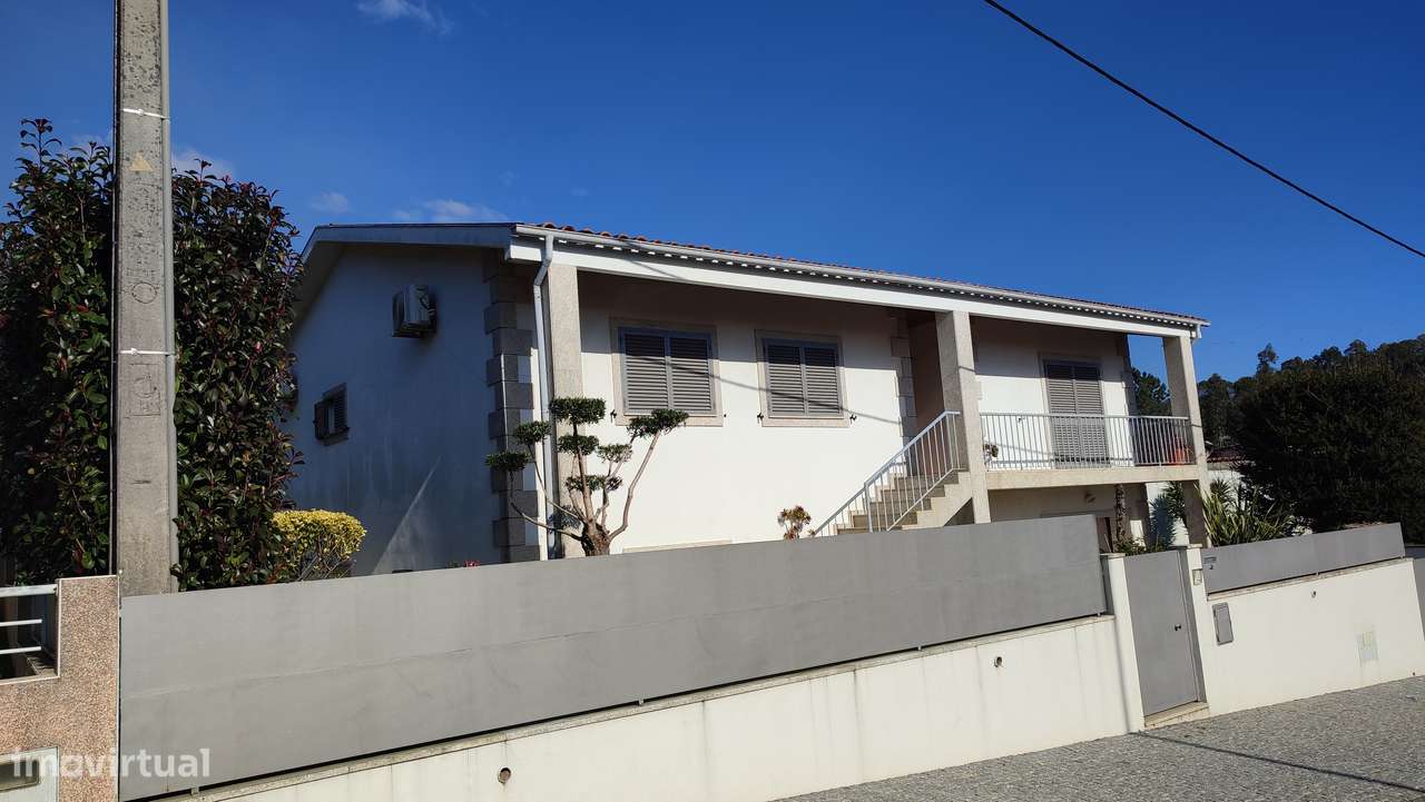 T3, moradia para comprar - Rua 29 de Junho, Amares e Figueiredo ...