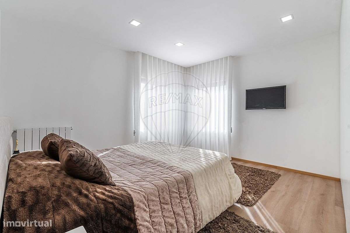 Moradia T4+1 em Esposende-17