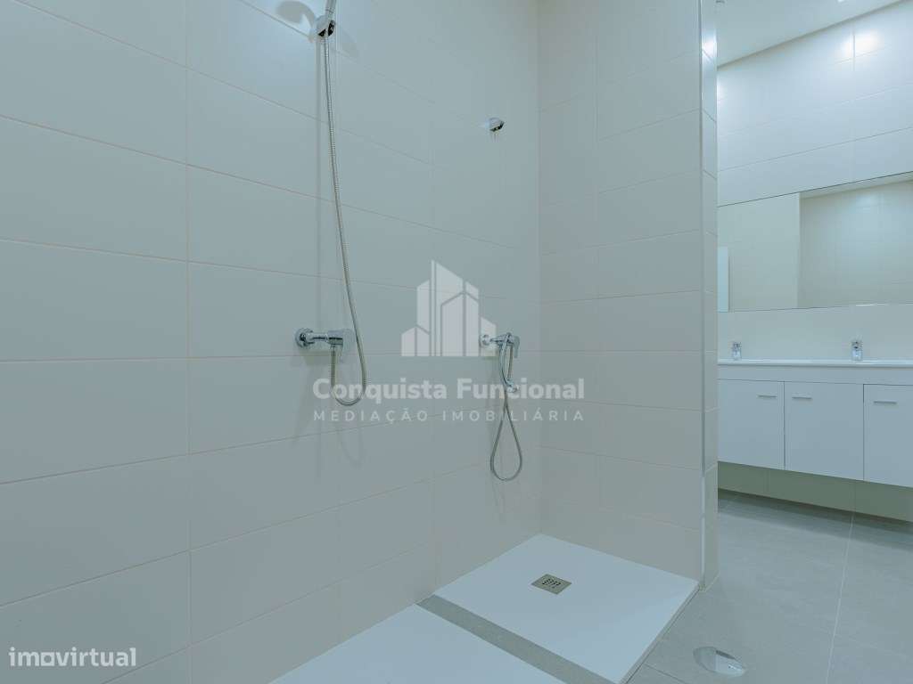 Pavilhão Industrial Moderno - Z.I. Vila Maior, S.M. Feira-15