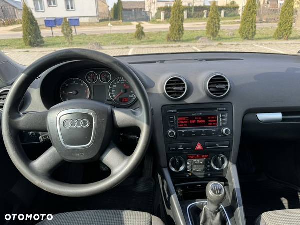 Audi A3 1.9 TDI Ambiente - 2