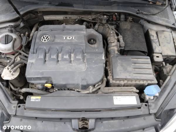 Volkswagen Golf VII 1.6 TDI BlueMotion Trendline - 16