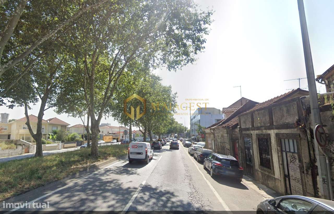 Terreno em localização estratégica junto ao Hospital de S. João - Grande imagem: 4/4