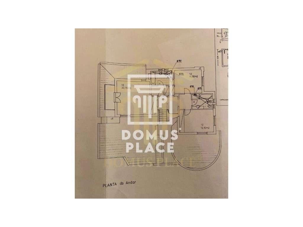 MORADIA T3 DE 4 FRENTES EM ZONA NOBRE DE LEÇA DA PALMEIRA - Grande imagem: 4/4