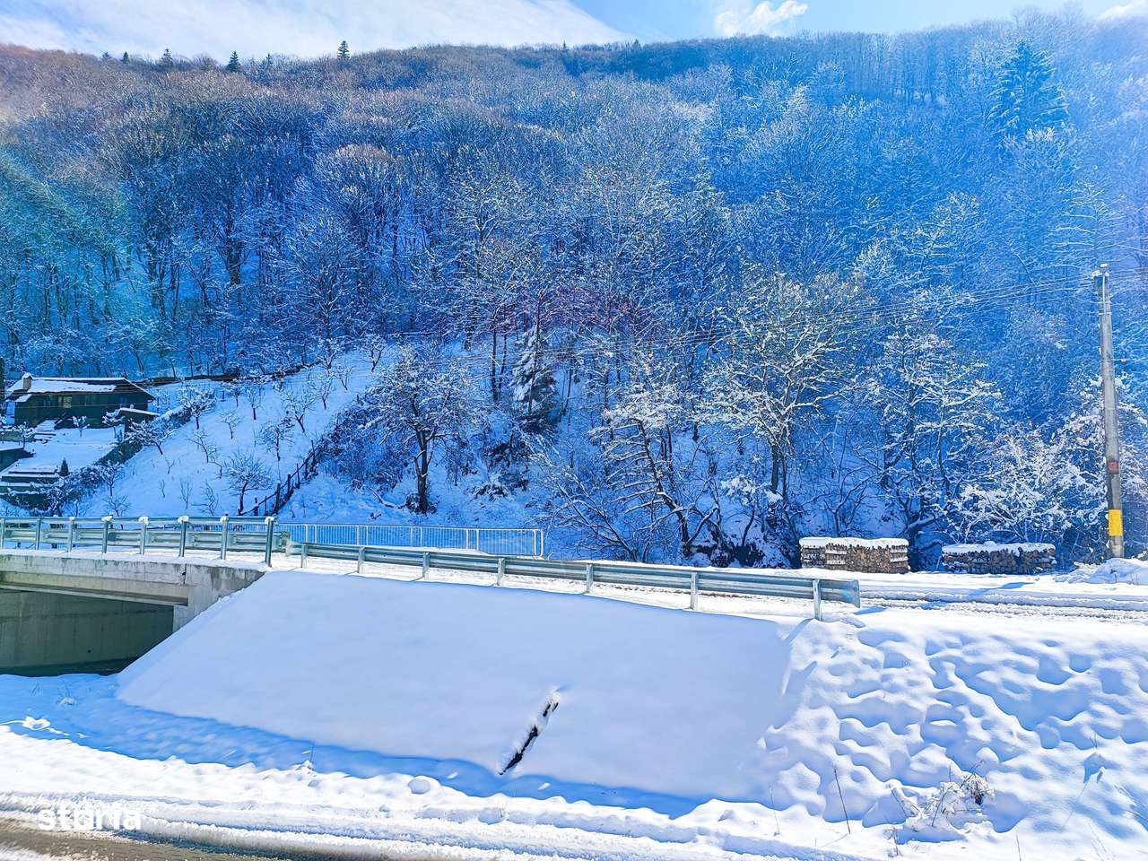 Teren intravilan în Tilișca, zonă montană superba!-2