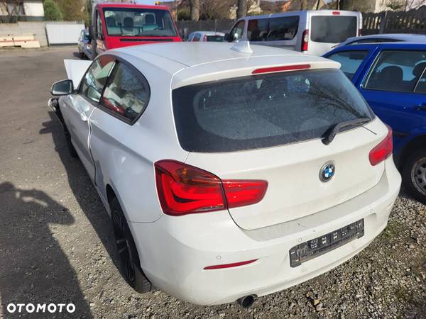 BMW Seria 1 118i - 12