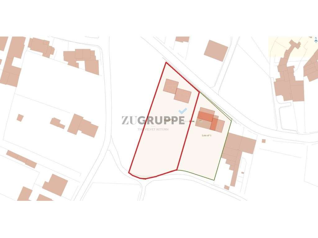 Lote de terreno com possibilidade de construção de 2 moradias-3