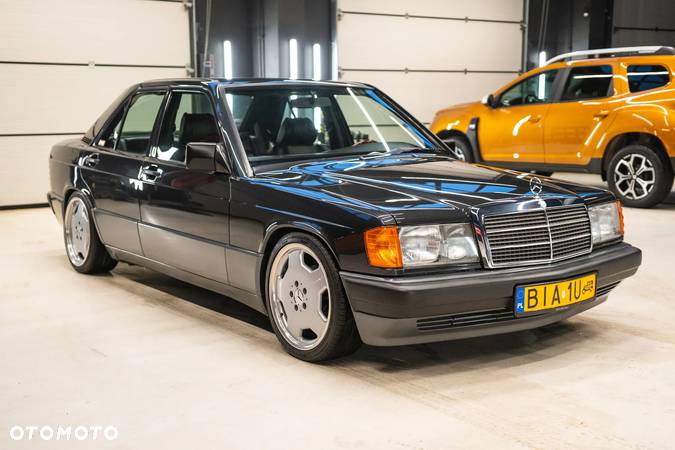 Mercedes-Benz W201 (190) - 2