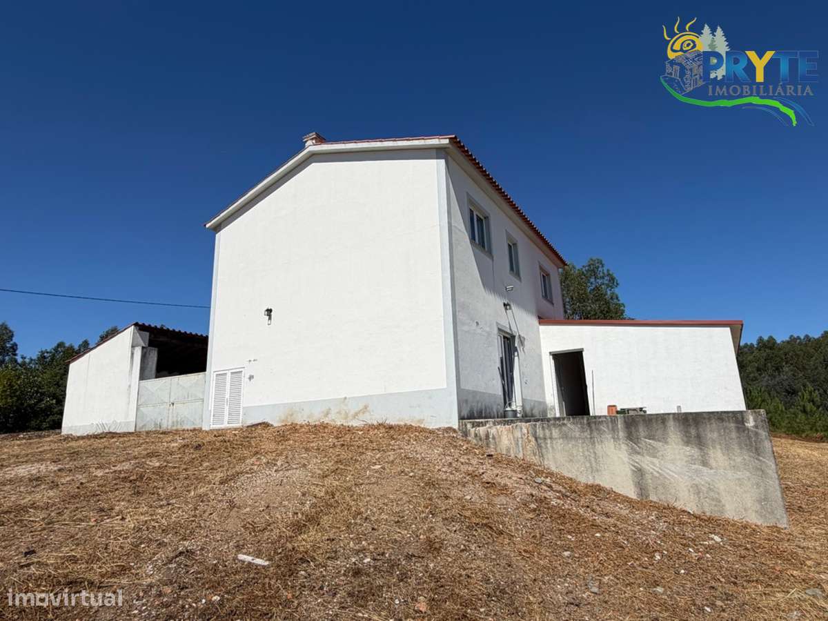 Quinta com moradia T3 , anexos e ruínas em Pedrógão Grande-13