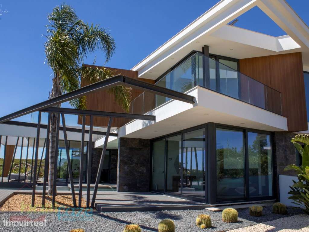 Vende-se Moradia de Luxo T5 com piscinas e Vista Mar-2