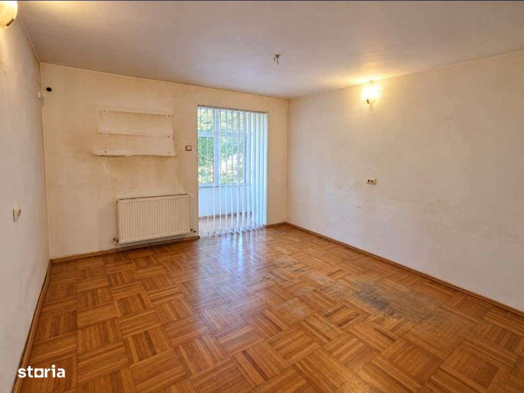Apartament central str. Arcu etaj1-0