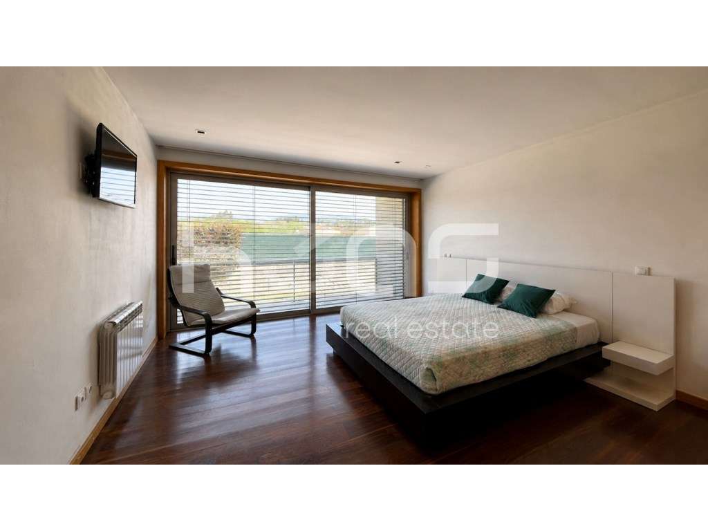 MORADIA T4 COM PISCINA INTERIOR - ONDE A NATUREZA MARCA PRESENÇA-12
