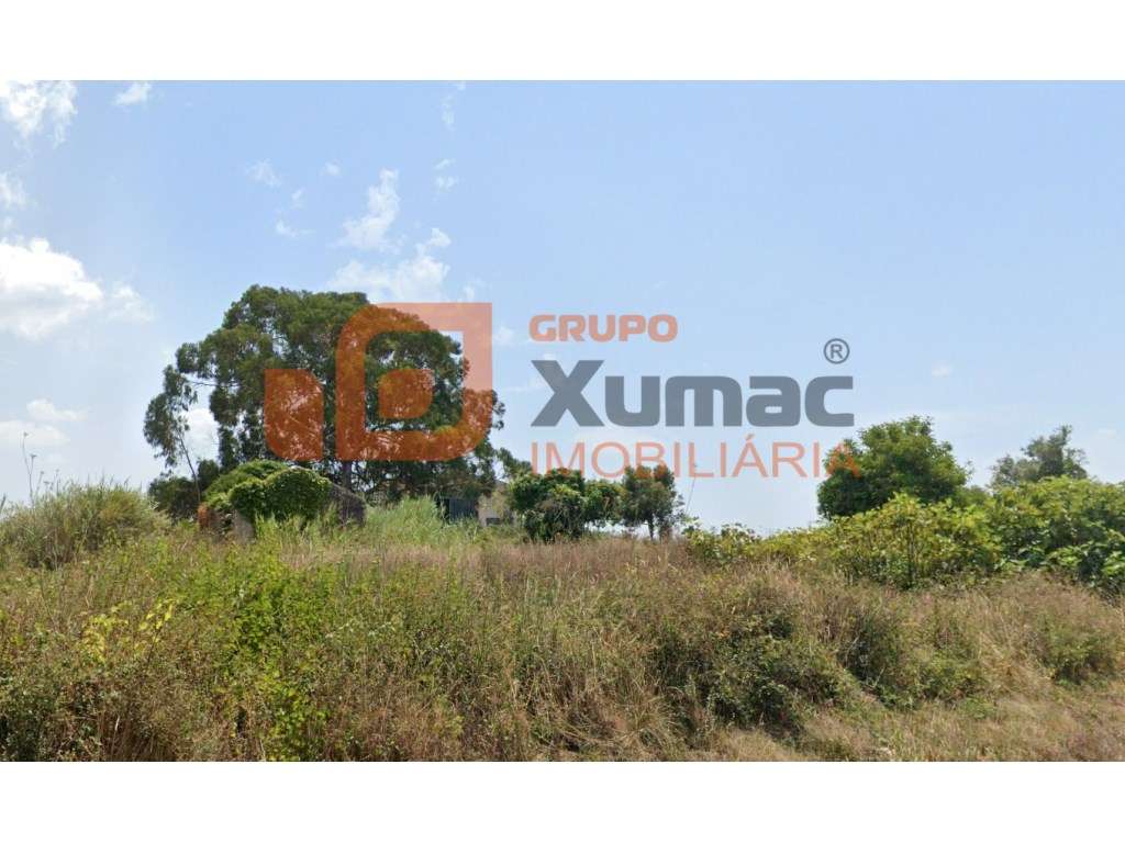 Terreno rustico em zona muito agradável!-1