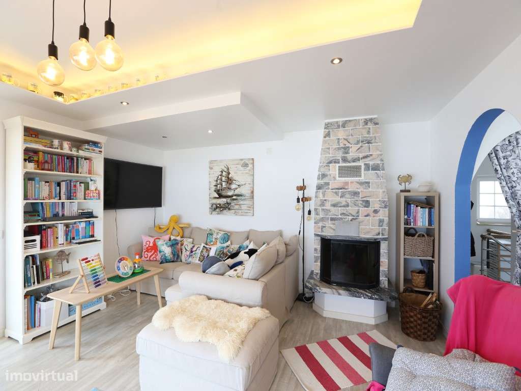 Moradia isolada V2+2 com vista mar na Praia da Légua-5