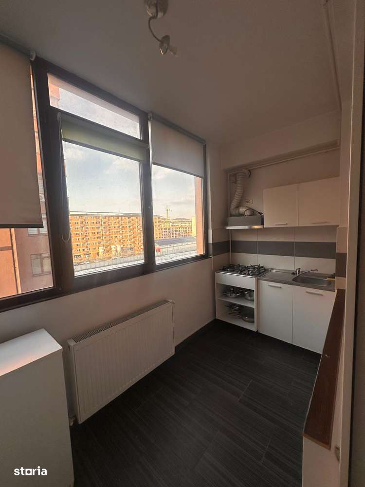 Garsoniera cu balcon și lift, Militari Residence-11