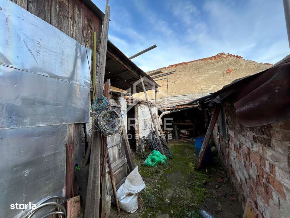 Teren 500 MP + constructie demolabila - Central (se accepta schimburi) - Imagine principală: 5/5