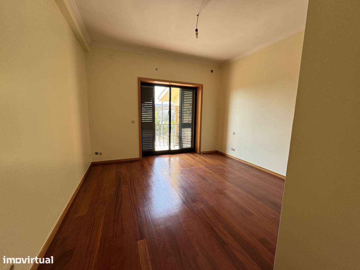 Moradia IndIvidual em Lago-14