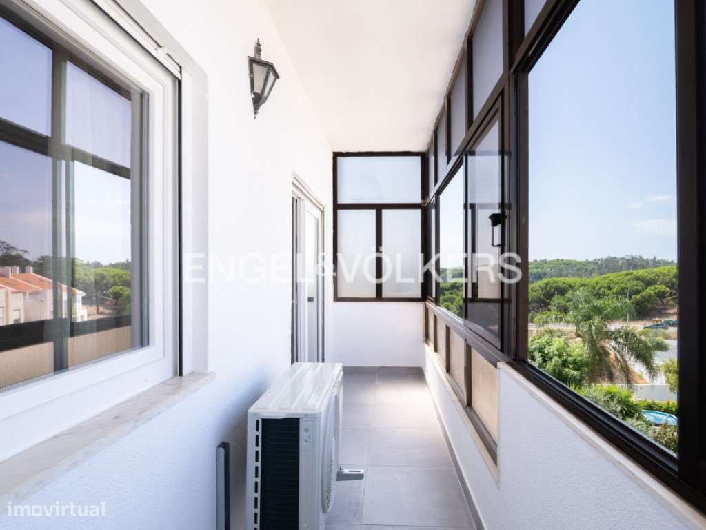 Moradia T4+3 remodelada na Charneca da Caparica-22