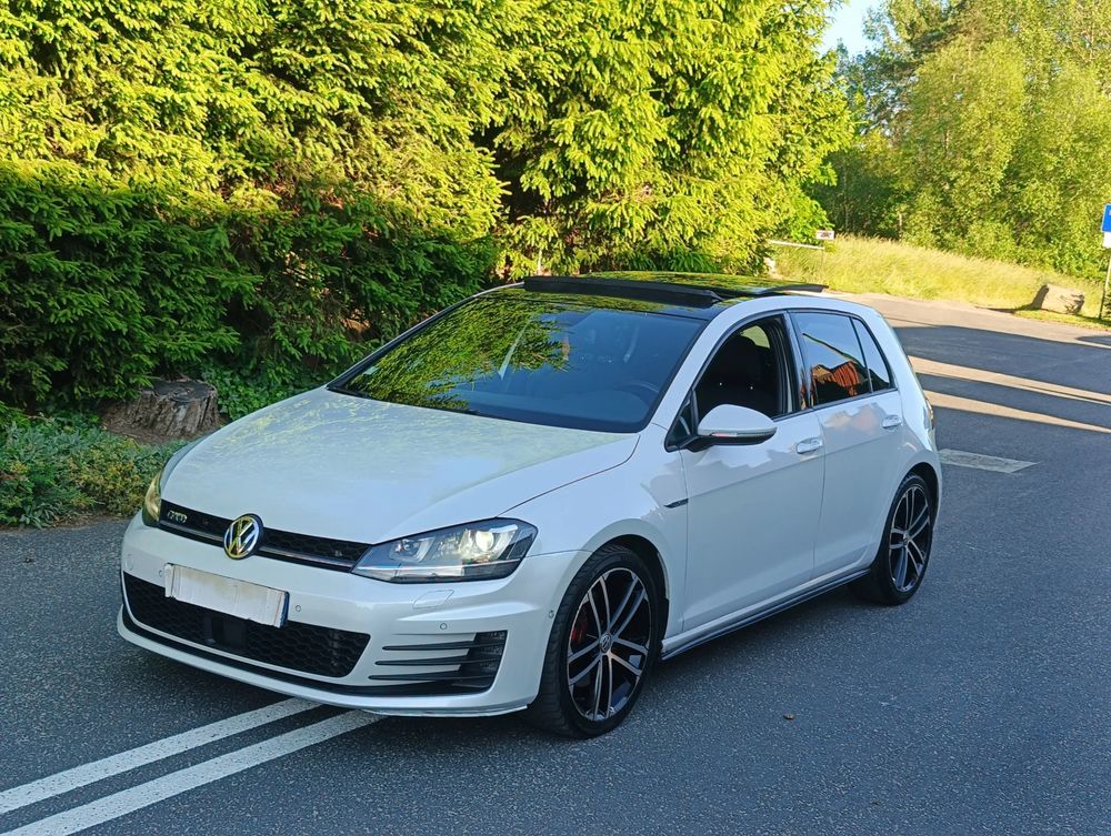 Volkswagen Golf VII GTD 2.0 TDI SCR DSG 2015