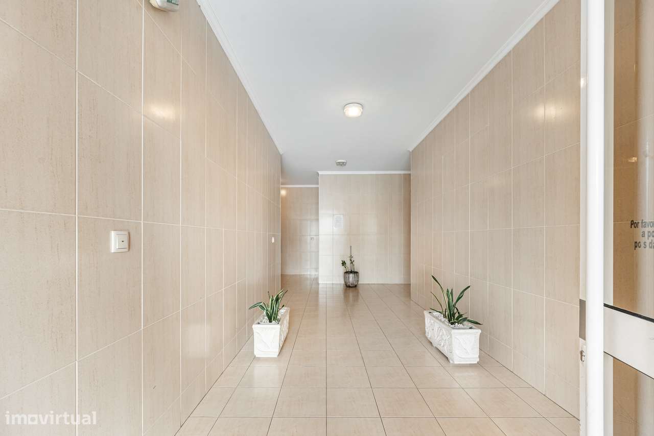 T2 em Arcozelo (V. N. de Gaia) com 114 m², Excelente Localização.-13