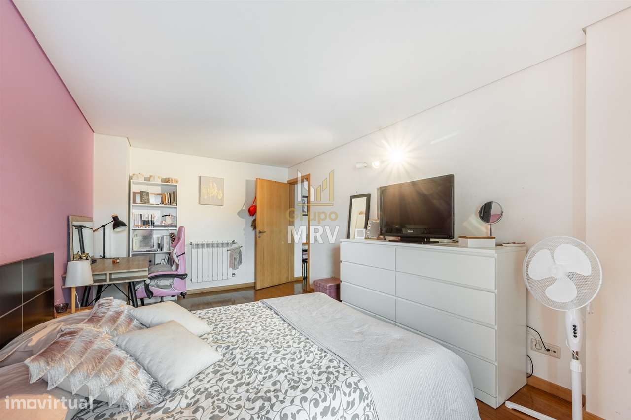Excelente Apartamento T3 em Lamaçães-15