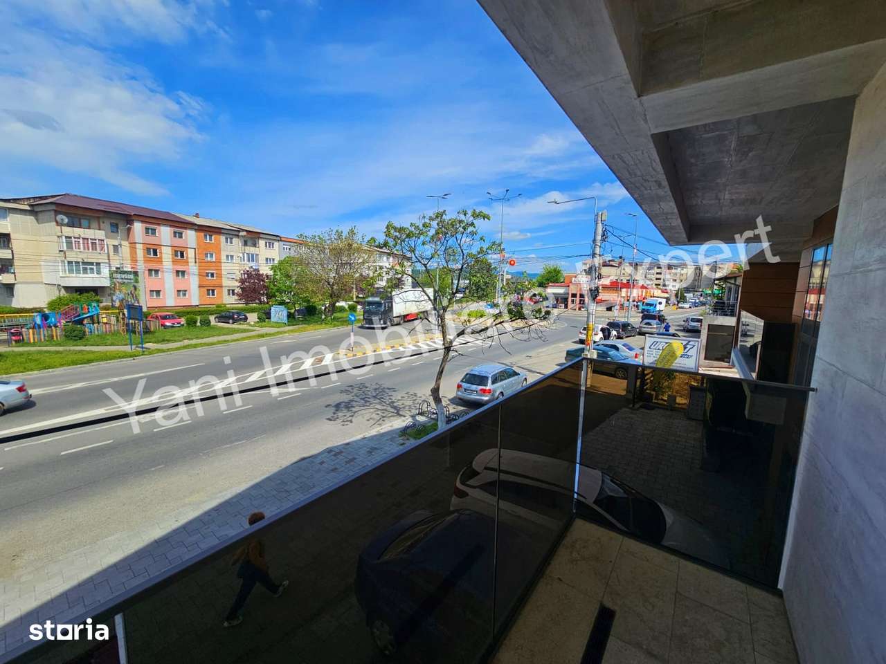 Spațiu comercial de închiriat în Curtea de Argeș. - Imagine principală: 4/18