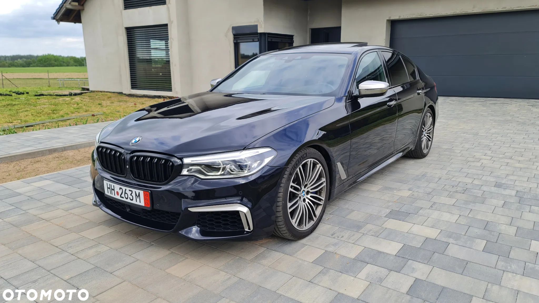 BMW Seria 5 M550i xDrive sport - 1