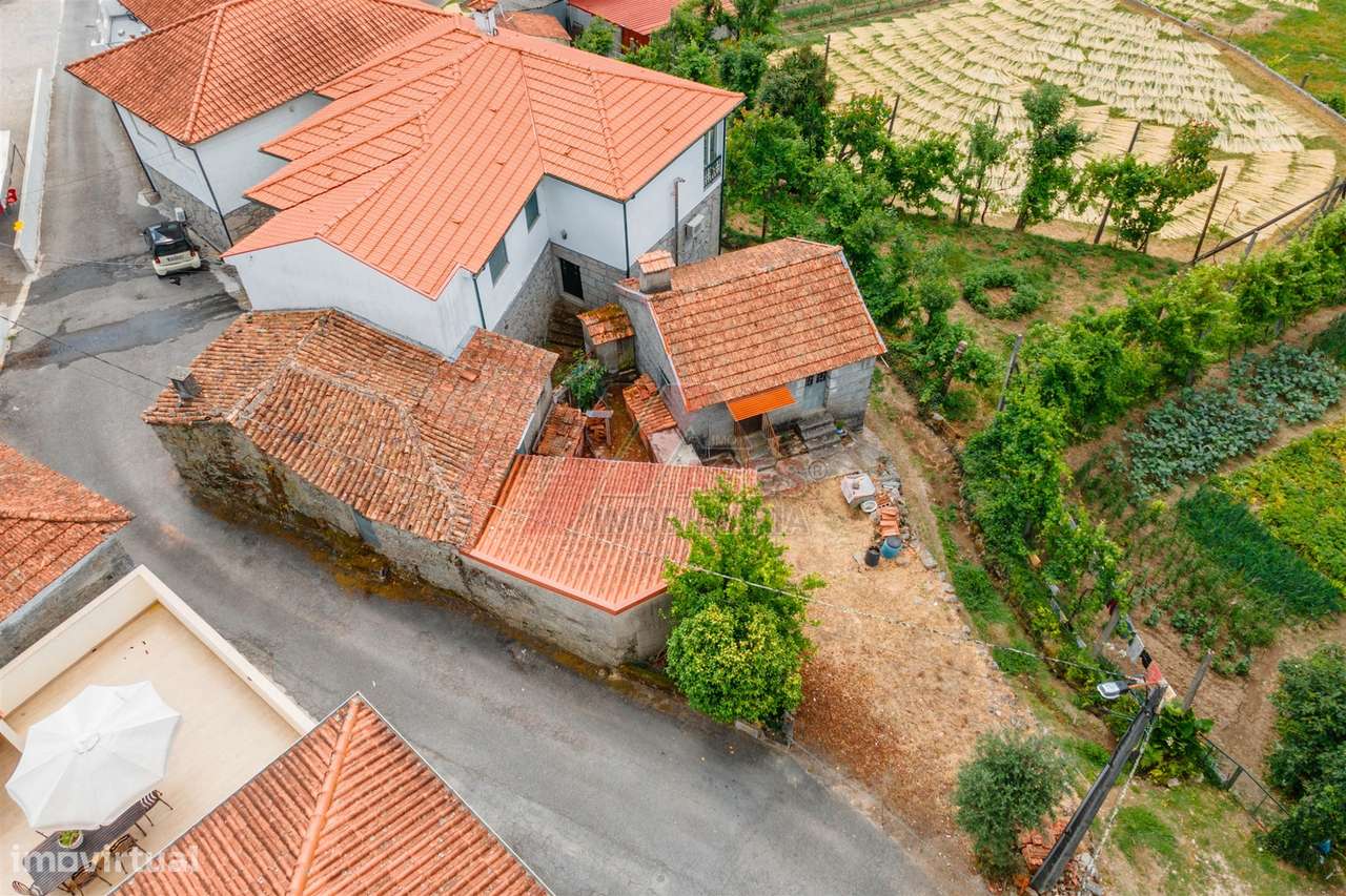 DUAS MORADIAS E ANEXO EM REVELHE - FAFE!-16