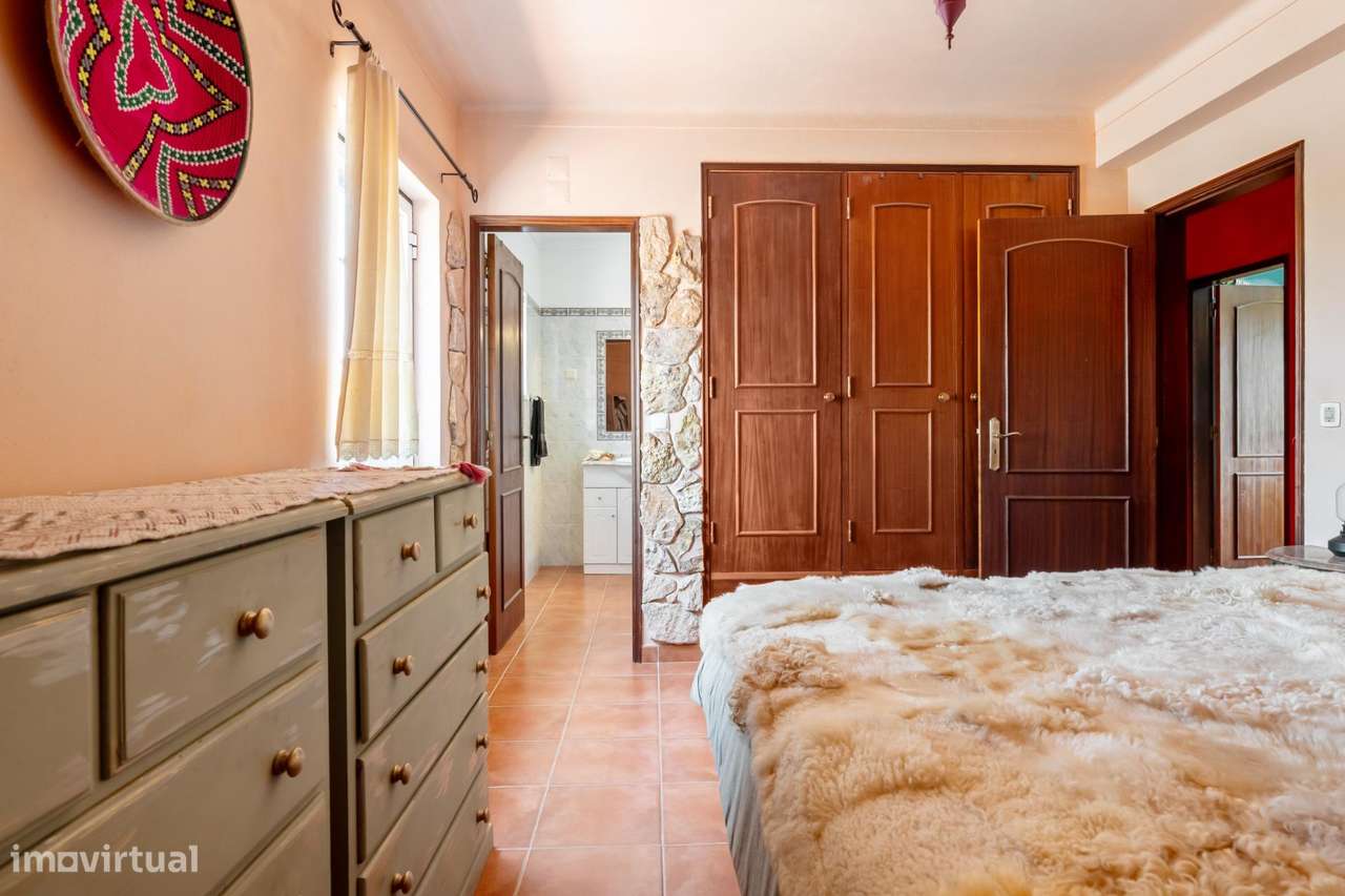 Herdade com moradia T4+1, piscina e lago-22