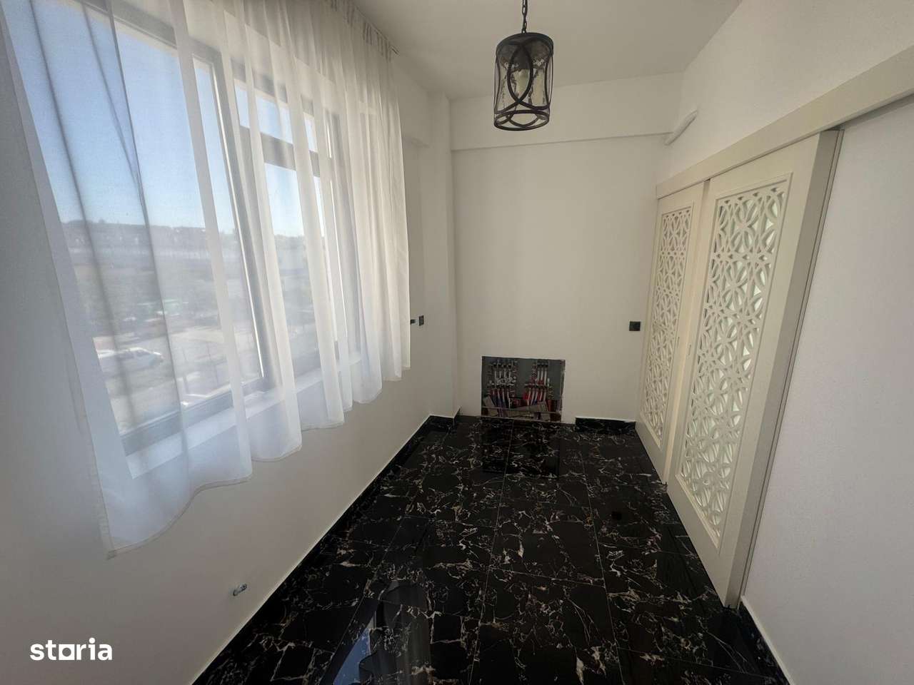 2CD Zimbru , pasarela Octav Bancila , intabulat / crdit - Imagine principală: 4/8