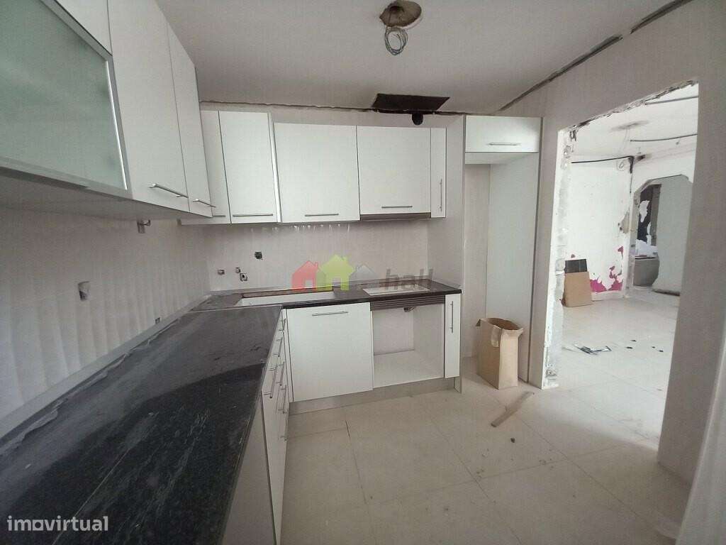 Apartamento T4 no r/c no Afonsoeiro - Montijo-6